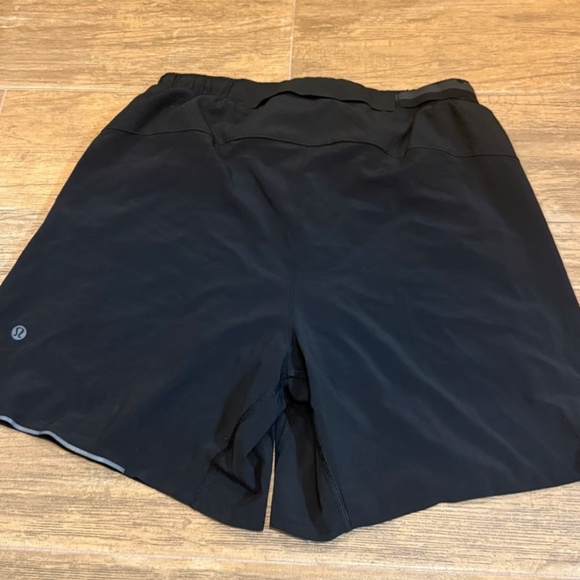 barrys lululemon shorts - Picture 4 of 4